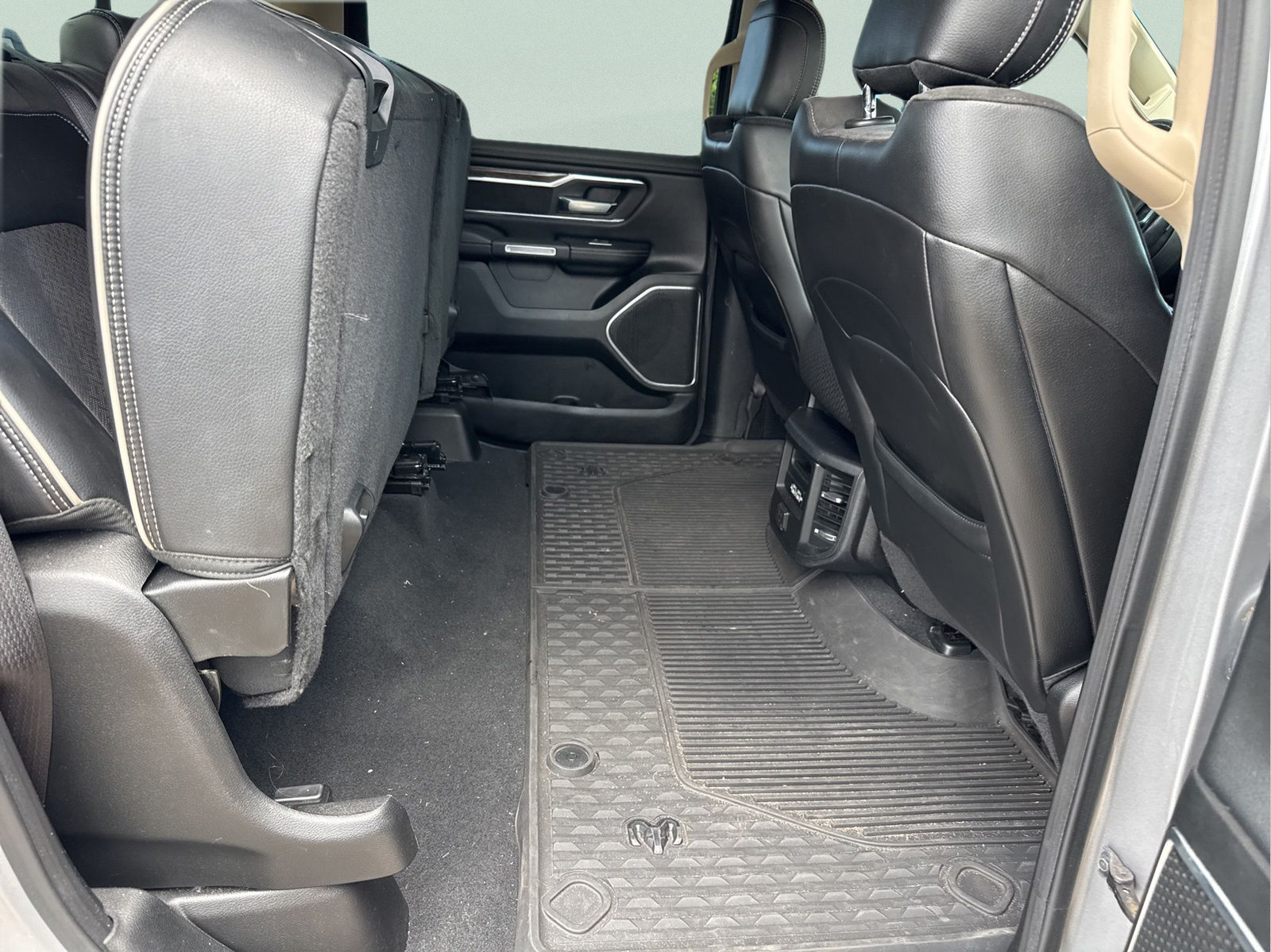 Used 2019 Silver Ram Laramie image 23
