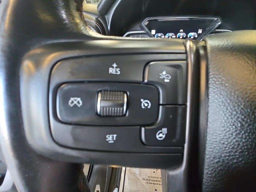 Used 2021 ONYX BLACK GMC AT4 image 26