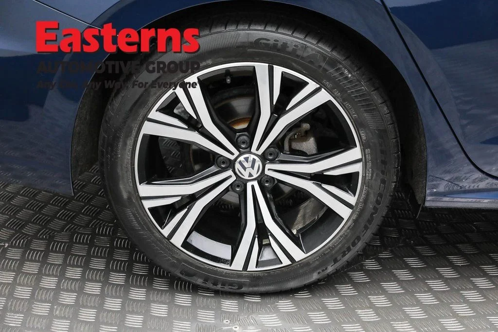 Used 2020 Blue Volkswagen 2.0T SEL image 28