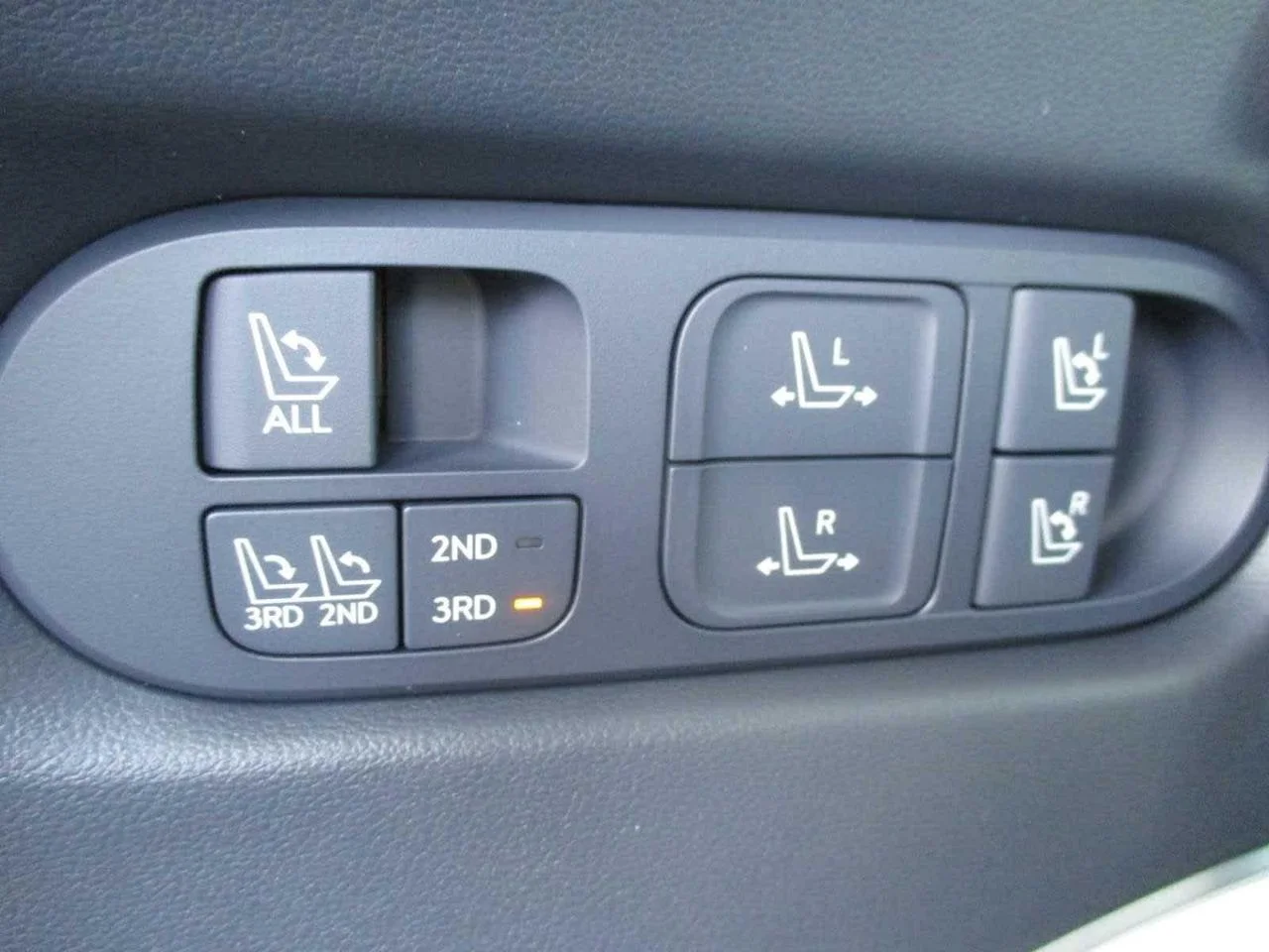 New 2026 White Hyundai Calligraphy AWD image 7