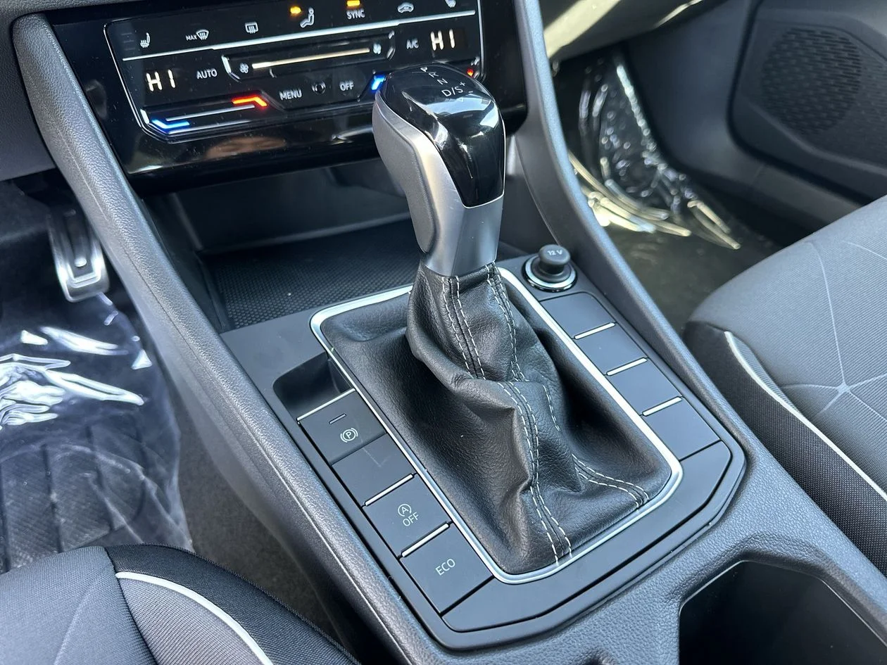 New 2026 Black Volkswagen 1.5T Sport image 21