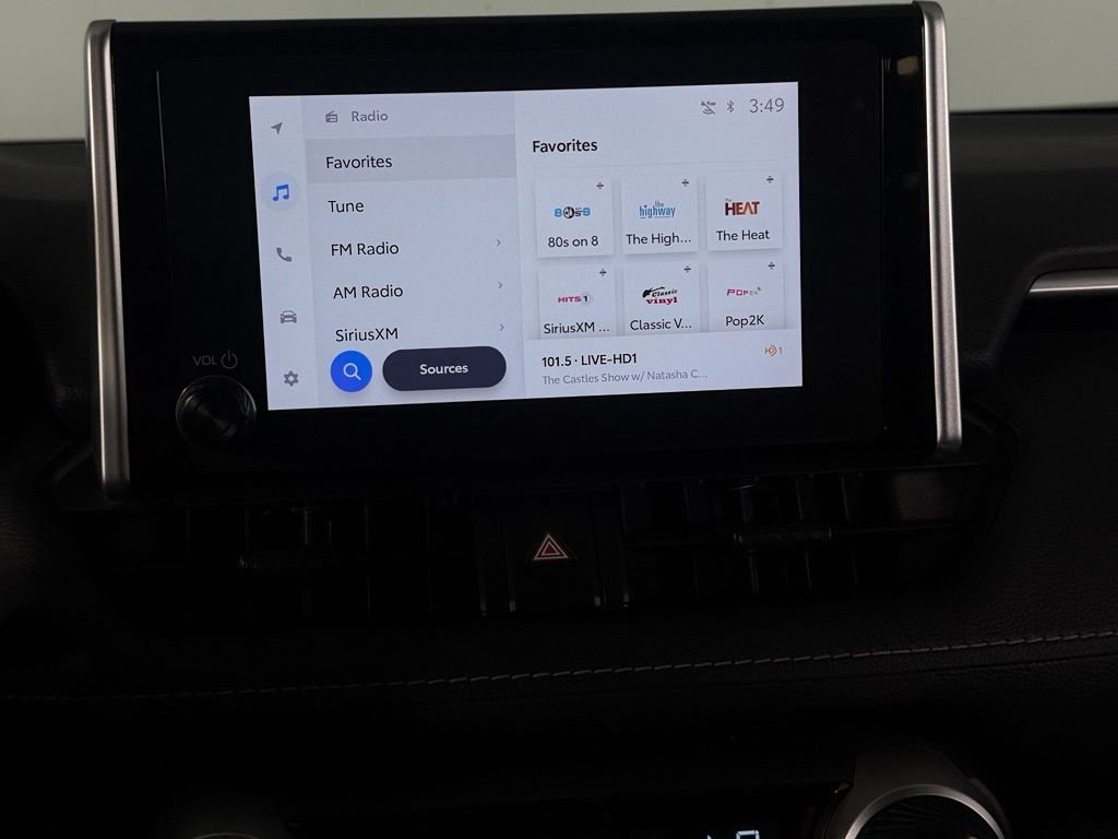 Used 2025 Ice Toyota XLE image 18