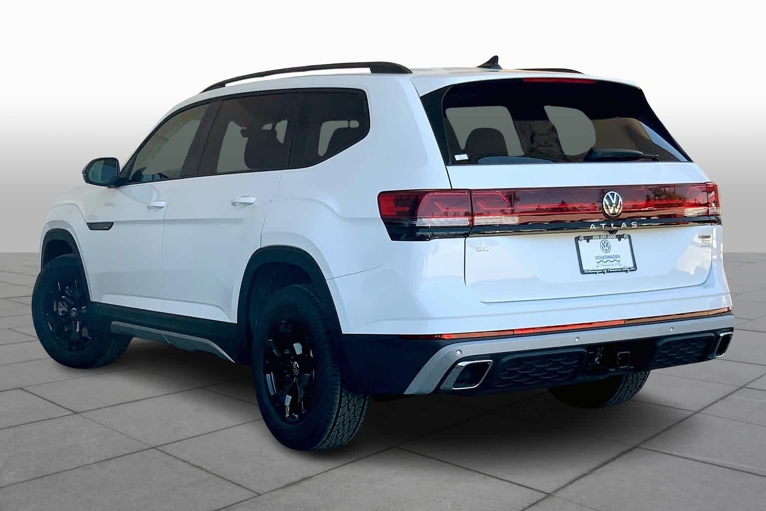 Used 2025 Pure White Volkswagen 2.0T Peak Edition image 12