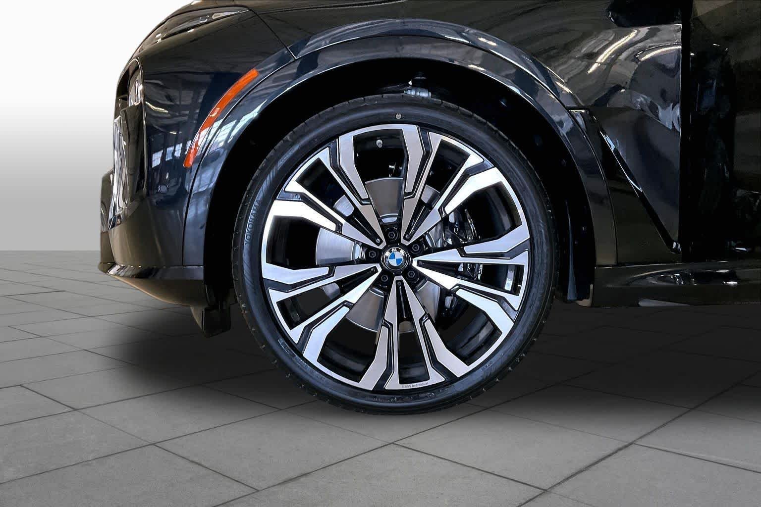 New 2027 Black Sapphire Metallic BMW xDrive40i image 11