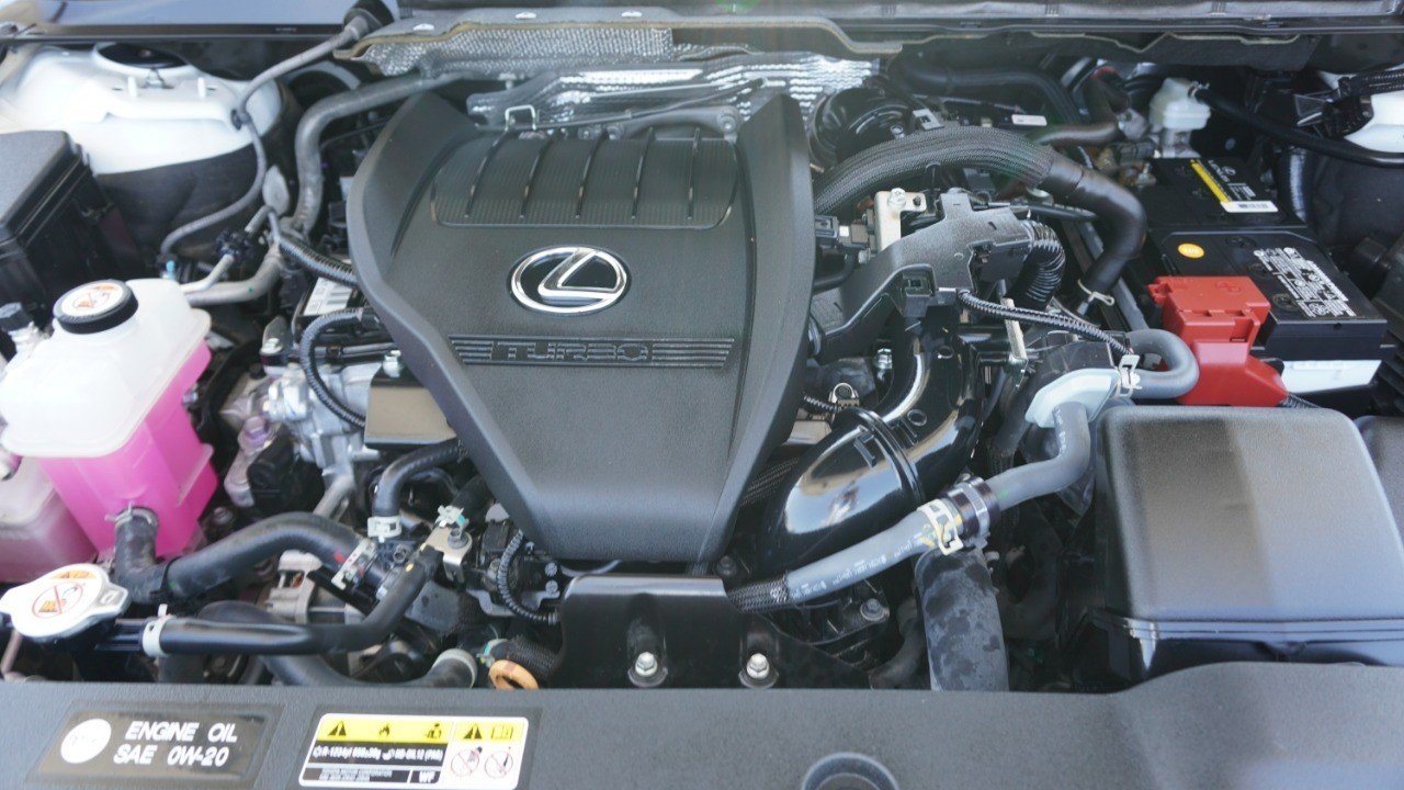 Certified Used 2024 White Lexus RX 350 Luxury image 37