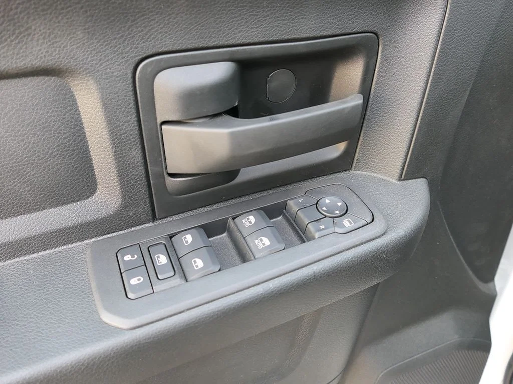 2026 RAM 3500 Tradesman - Photo 12