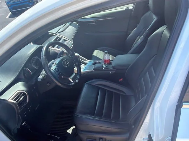 Used 2018 Ultra White Lexus 300 F Sport image 9