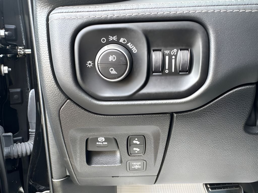 Used 2025 Black Ram RHO image 20