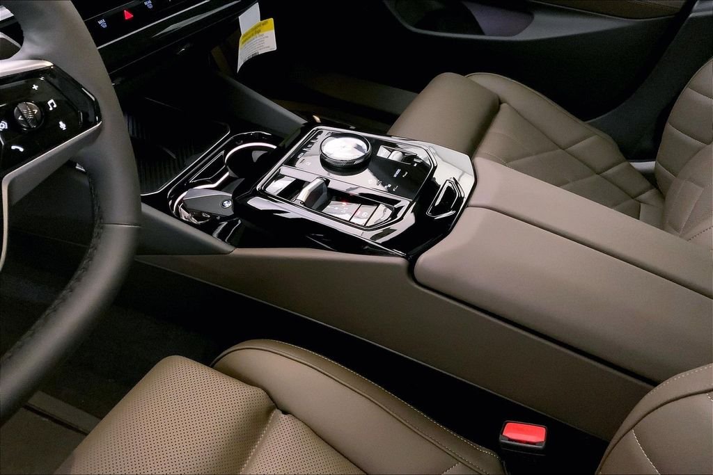 2026 BMW 5 Series 530i - Photo 6