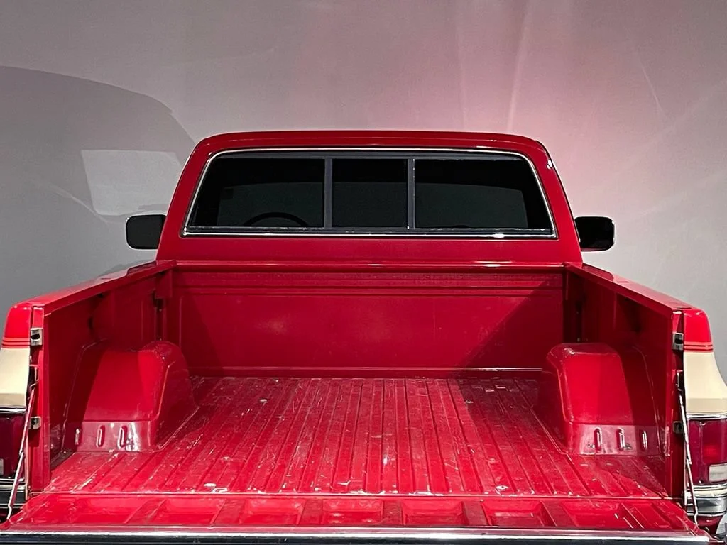 Used 1985  Chevrolet NA image 31