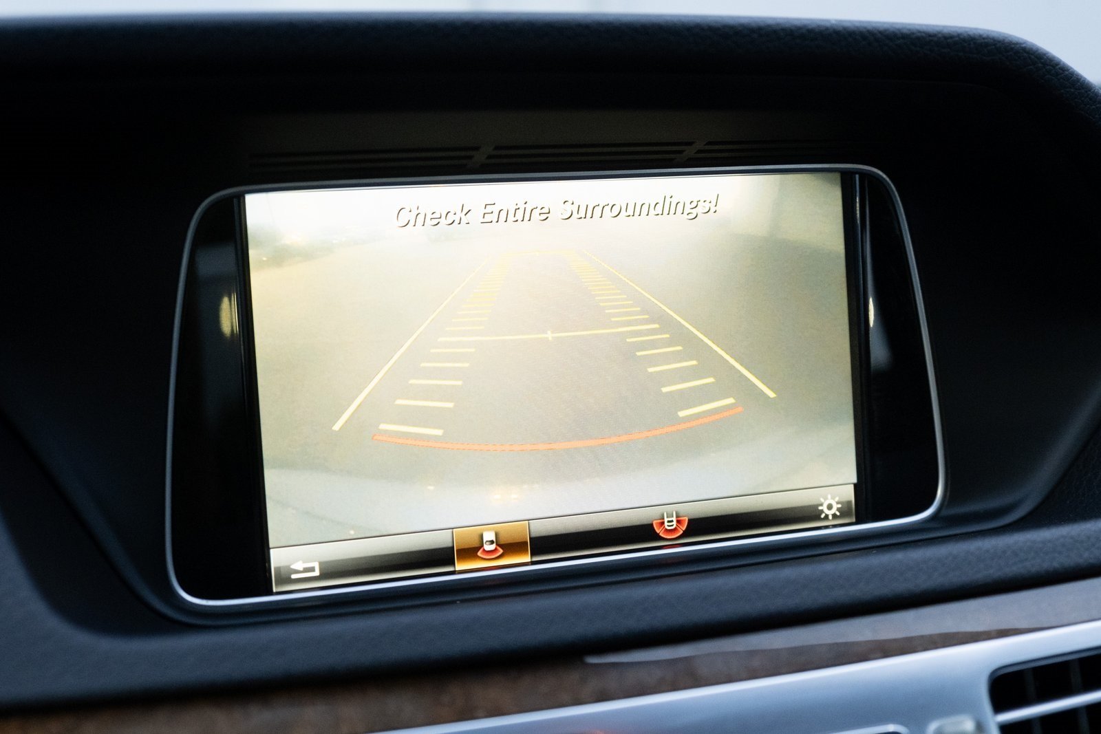 2016 Mercedes Benz E 350 4MATIC photo 4