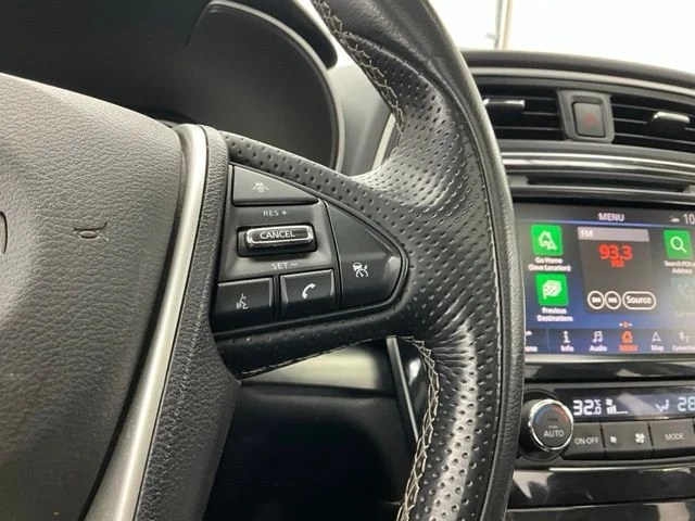 Used 2021 White Nissan 3.5 SL image 19