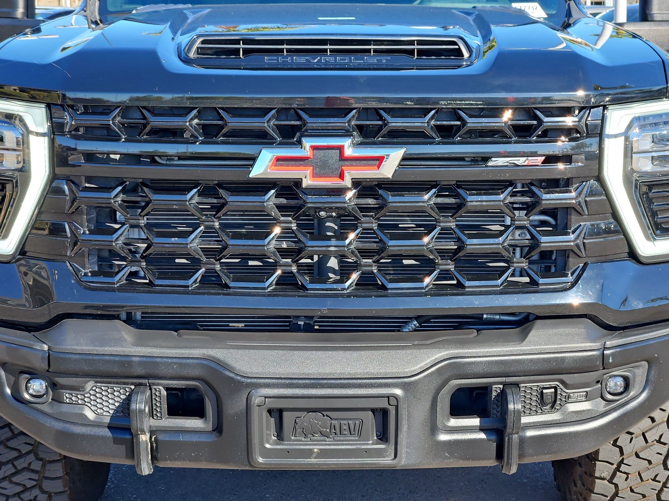 2024 Chevrolet Silverado 2500HD ZR2 - Photo 9