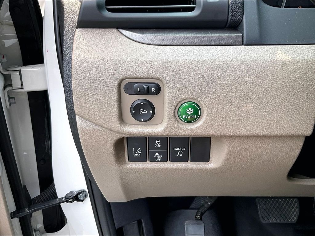 Used 2023 White Honda RTL image 27