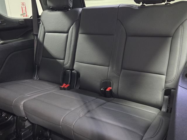 Used 2025 Black Chevrolet Z71 image 9