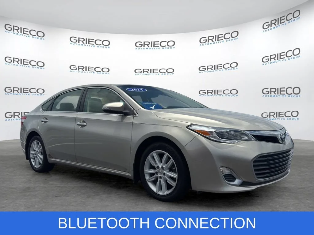 Used 2014 Beige Toyota XLE Premium image 1