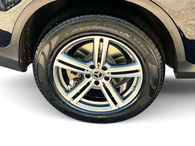 Used 2022 Black Mercedes-Benz GLC 300 image 8