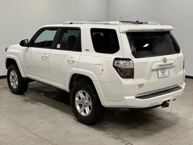 Used 2015 White Toyota SR5 Premium image 9