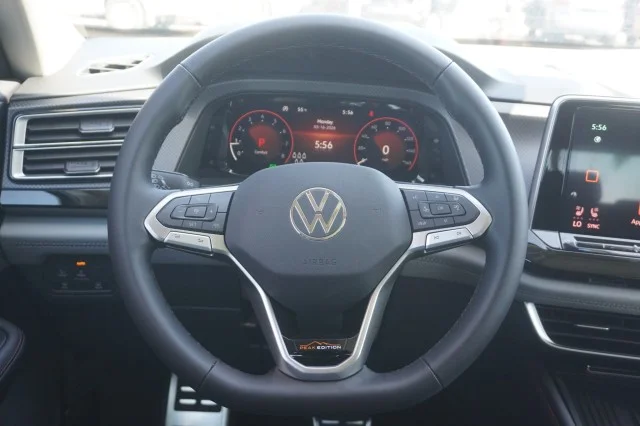New 2026 Deep Black Pearl Volkswagen 2.0T Peak Edition image 24
