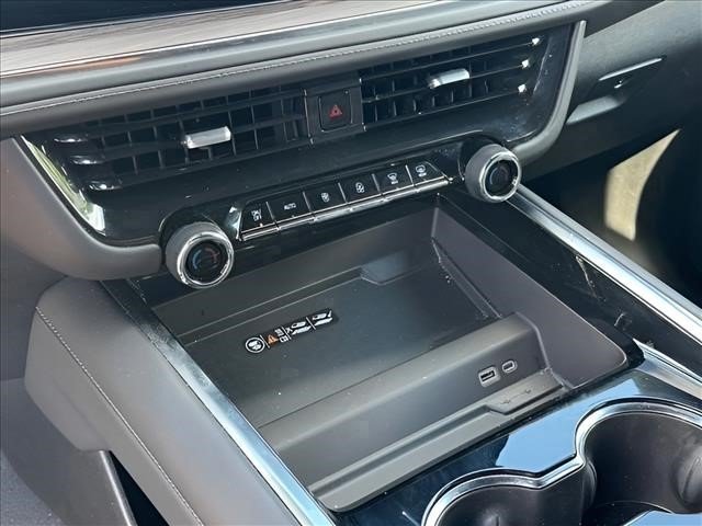 Used 2025 Black Chevrolet LT image 30