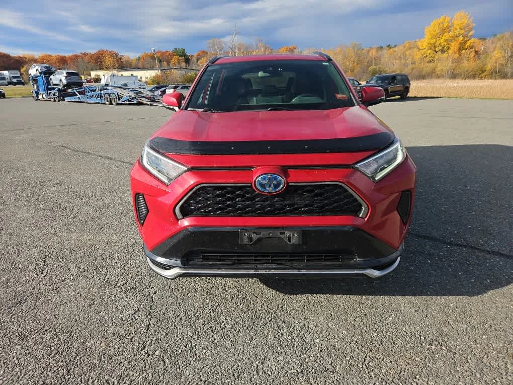 Used 2021 Supersonic Red Toyota SE image 2