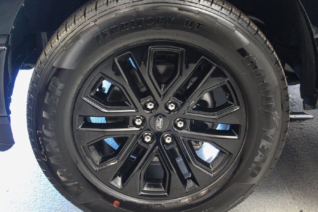 New 2026 Agate Black Metallic Ford Lariat® image 25
