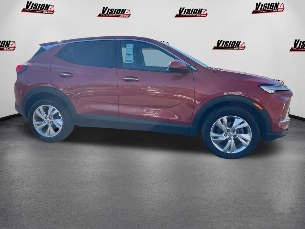 Used 2024 Red Buick Preferred image 4