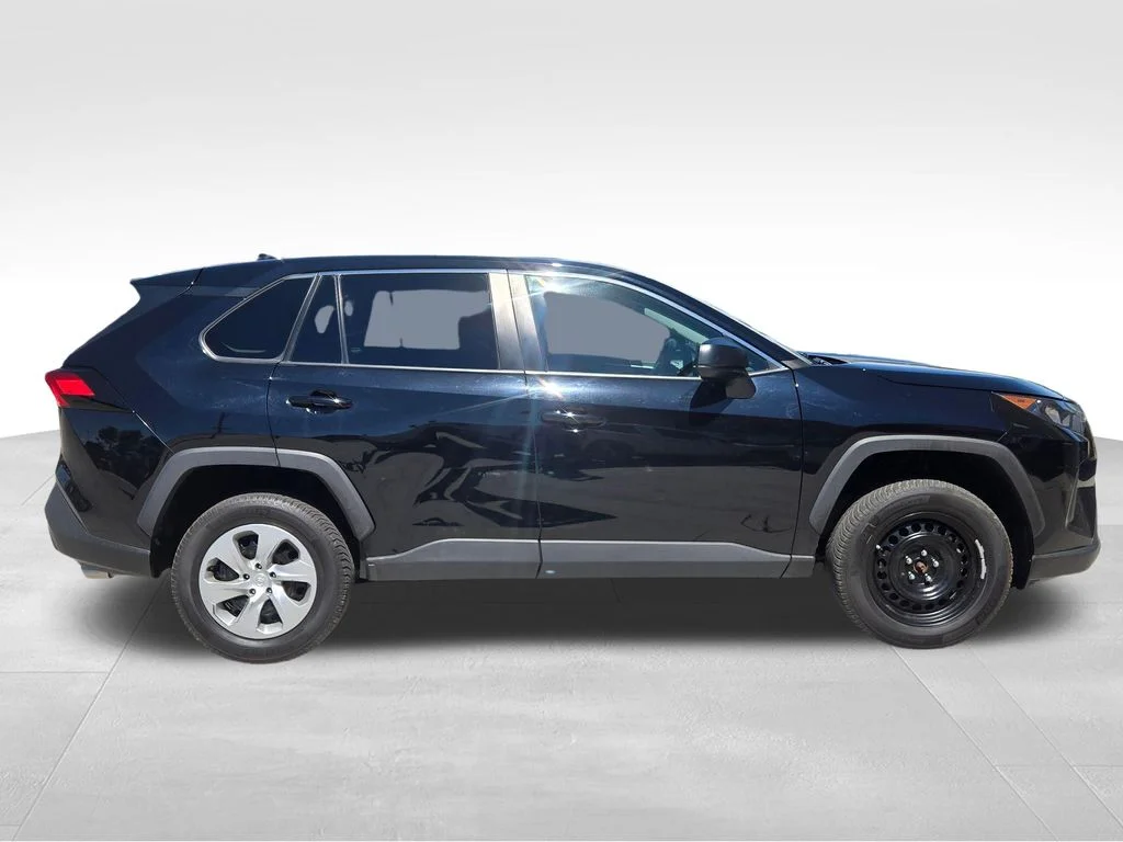 Used 2022 Midnight Black Metallic Toyota LE image 3