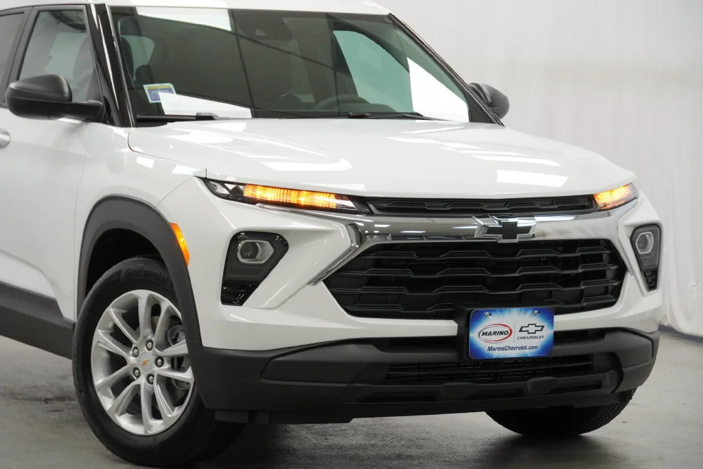 New 2026 Summit White Chevrolet LS image 7