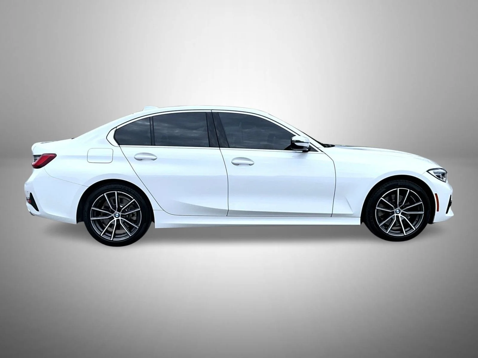 Used 2021 White BMW 330i xDrive image 4