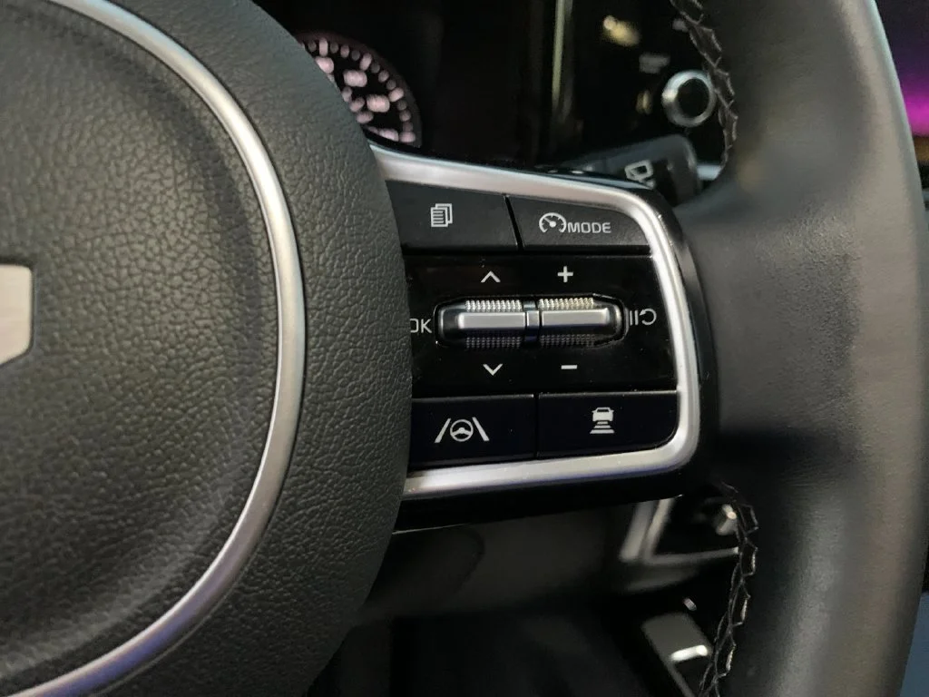 Used 2022 Silver Kia SX image 30