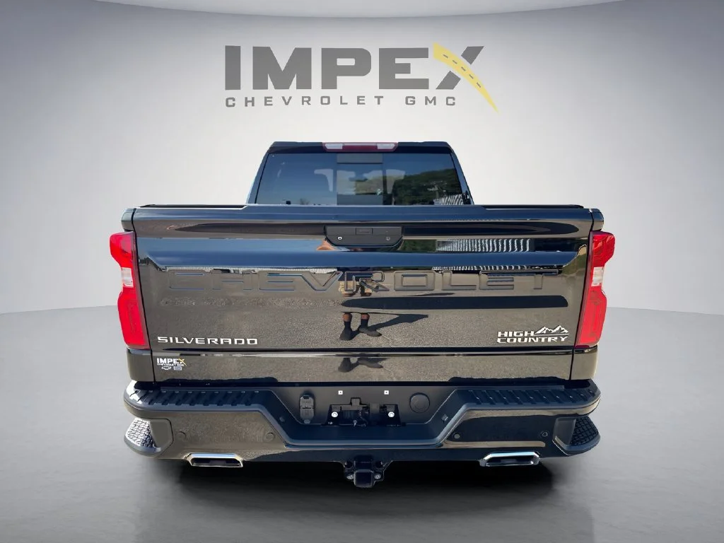 Used 2022 Black Chevrolet High Country image 4