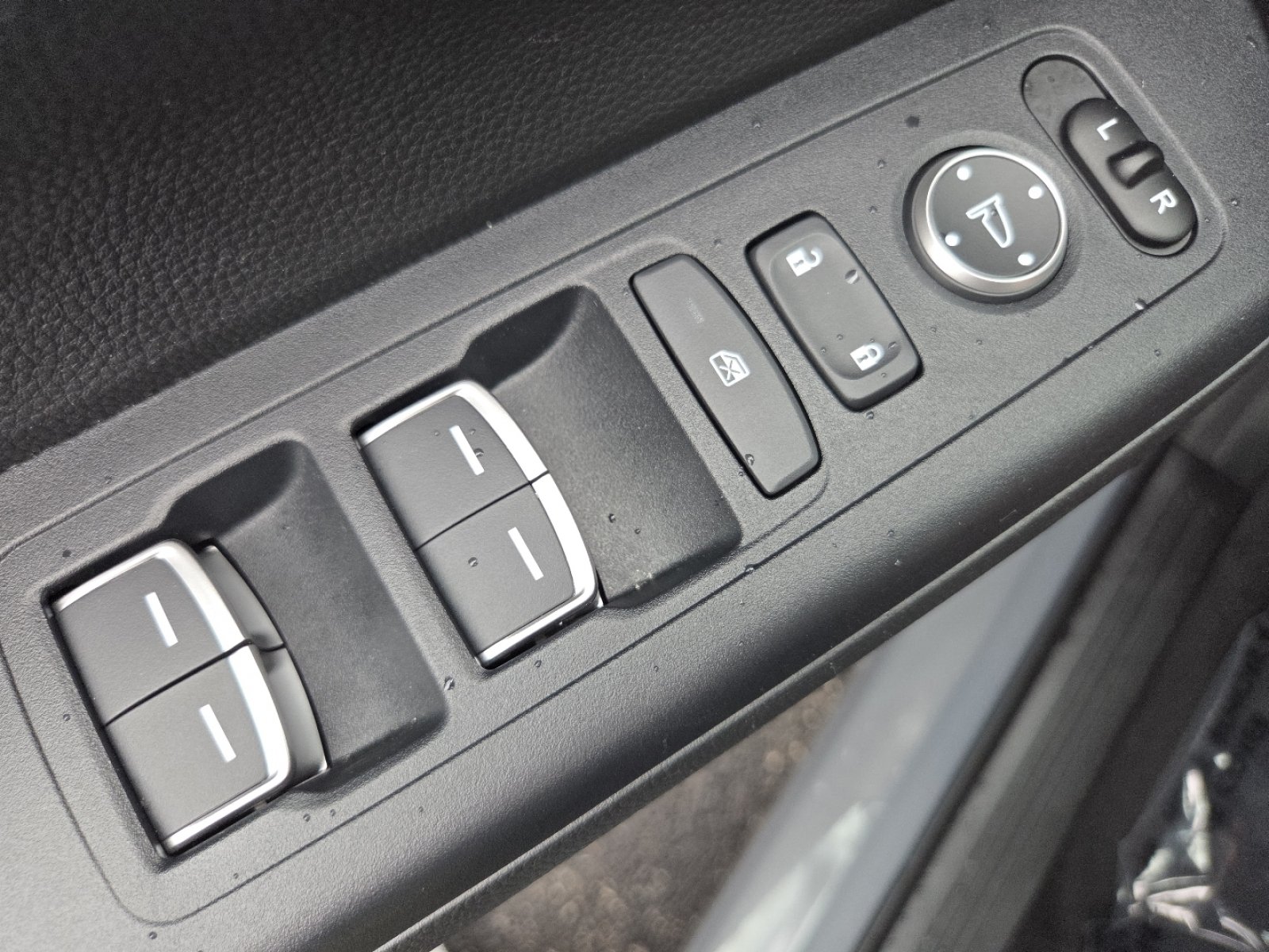 2025 Honda CR-V EX-L - Photo 29