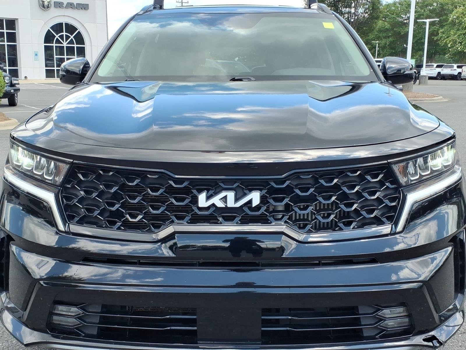 Used 2023 Ebony Black Kia EX image 8