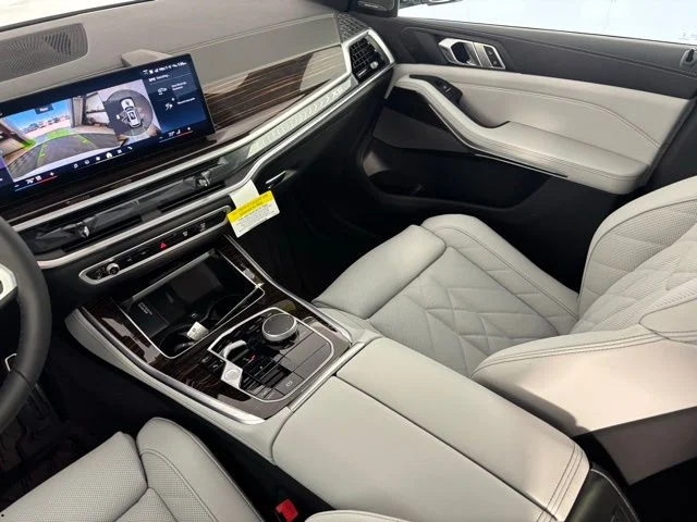 New 2026 Mineral White Metallic BMW xDrive40i image 35