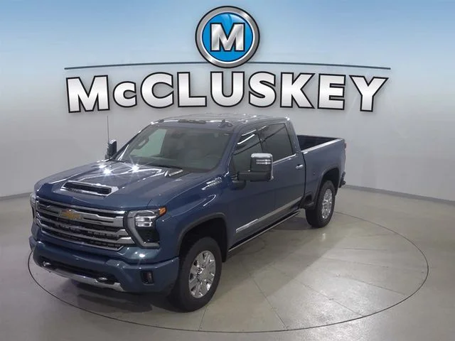 Used 2024 Blue Chevrolet High Country image 18
