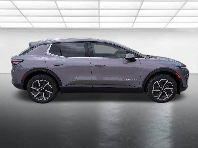 New 2026 Galaxy Gray Metallic Chevrolet LT image 32