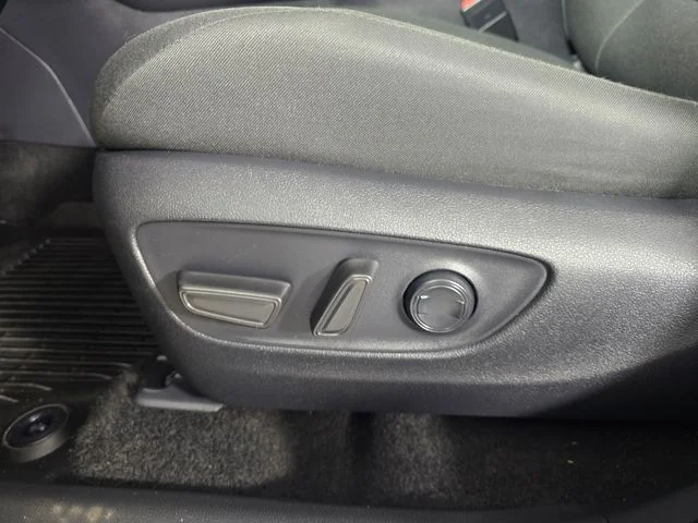 Used 2025 White Toyota XLE image 15