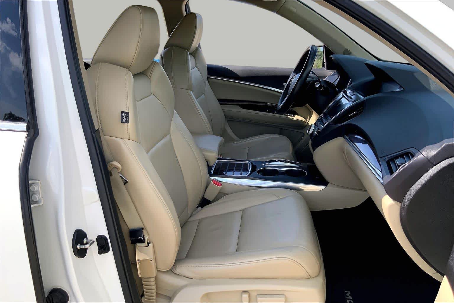 Used 2017 White Diamond Pearl Acura w/Technology Pkg image 9