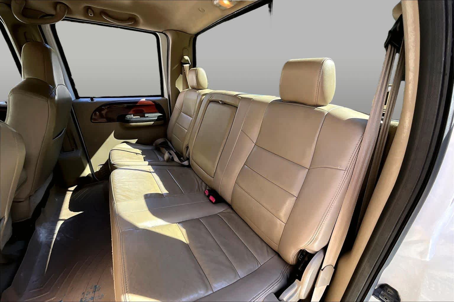 Used 2005  Ford Lariat image 18