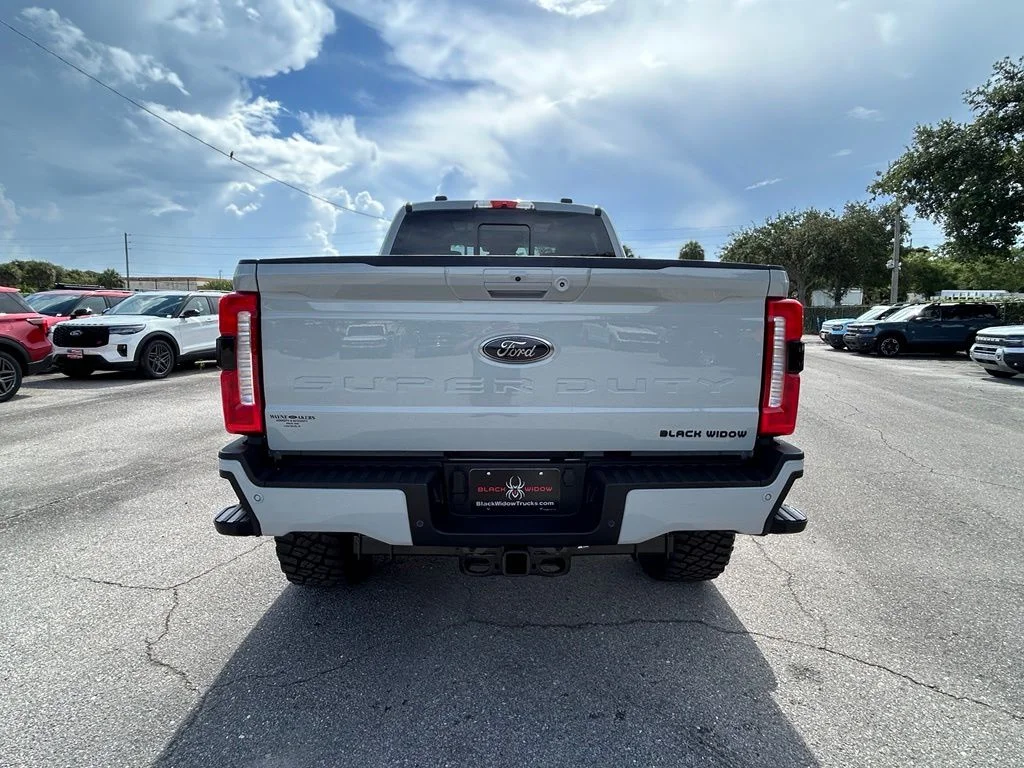 New 2026 Avalanche Ford Lariat image 5
