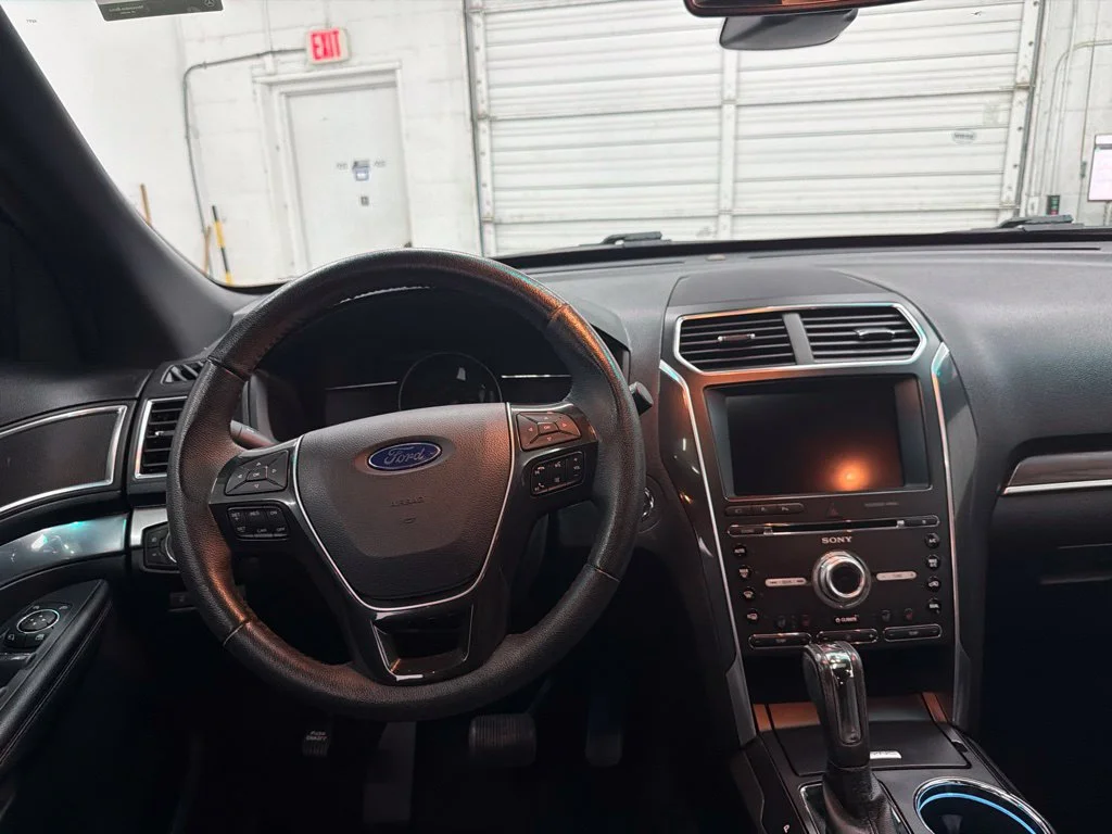 Used 2017 Black Ford Limited image 22