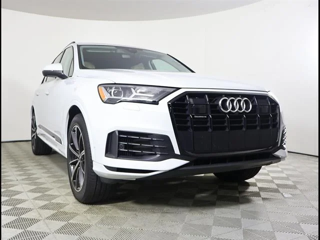 2023 Audi Q7 55 Premium Plus quattro Tiptronic's photo
