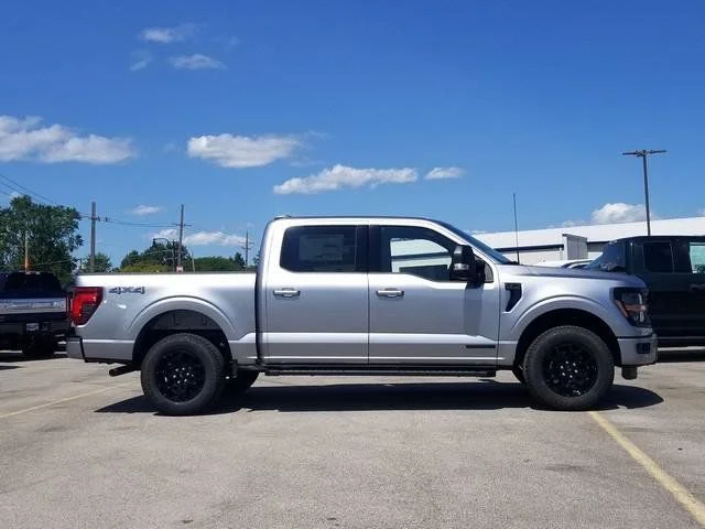 New 2026 Iconic Silver Metallic Ford XLT image 2