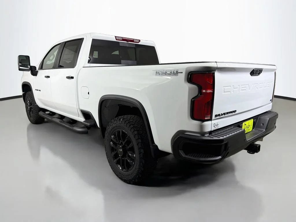 New 2026 Summit White Chevrolet LT image 7