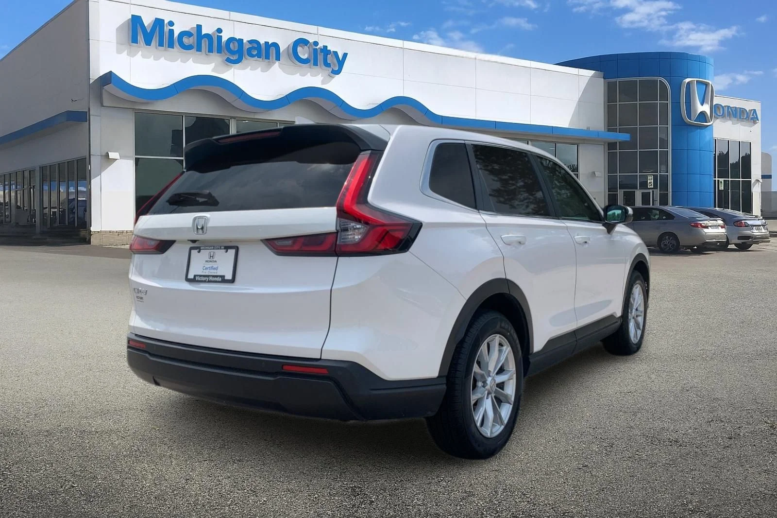 Used 2024 White Honda EX-L image 5