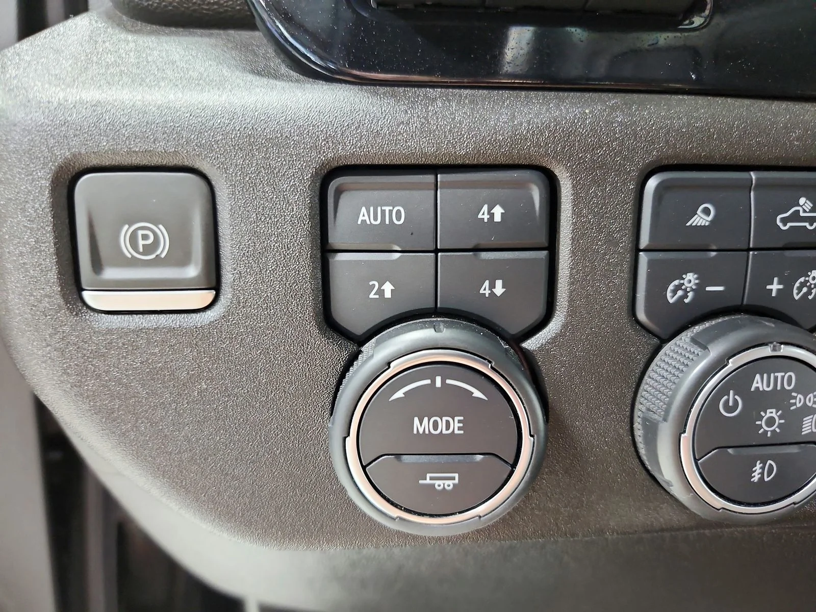 Used 2024 Black Chevrolet ZR2 image 29