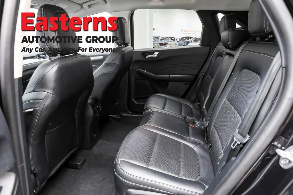 Used 2021 Black Ford SEL image 22