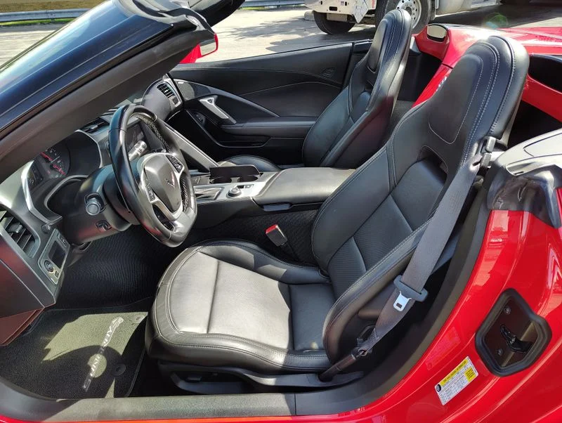 Used 2017 Red Chevrolet Stingray image 24