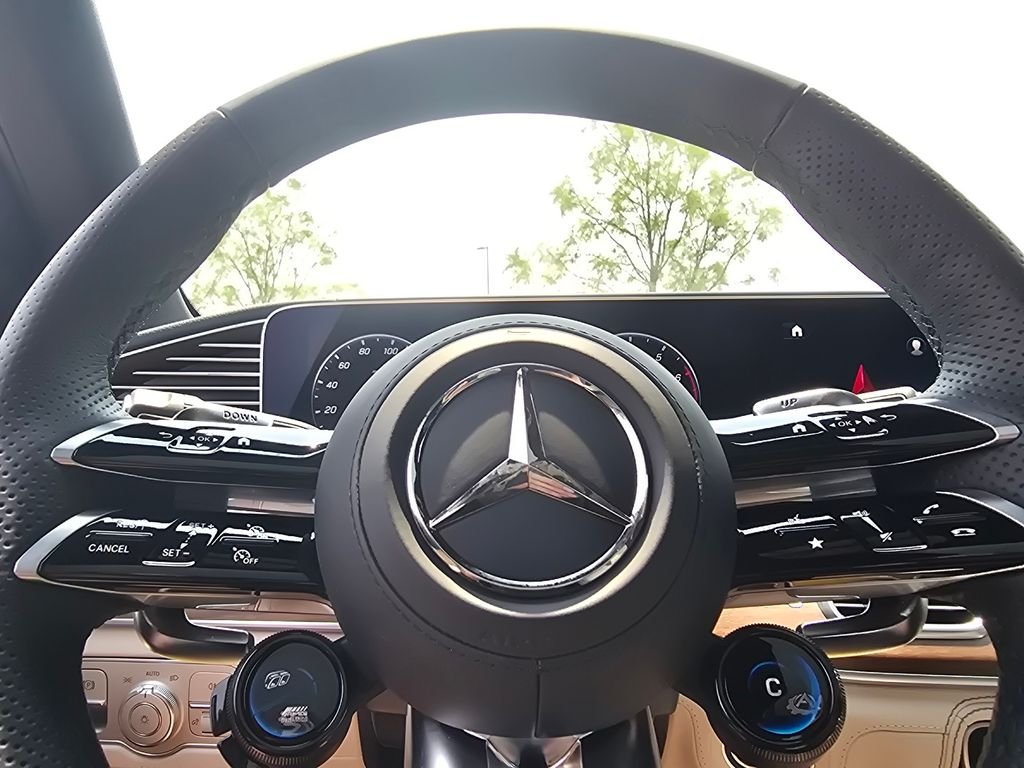 New 2026 Polar White Mercedes-Benz GLE 53 AMG® image 29